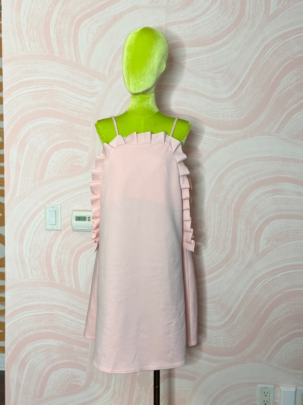 Blush pink plus size dress - Picture 1 of 3